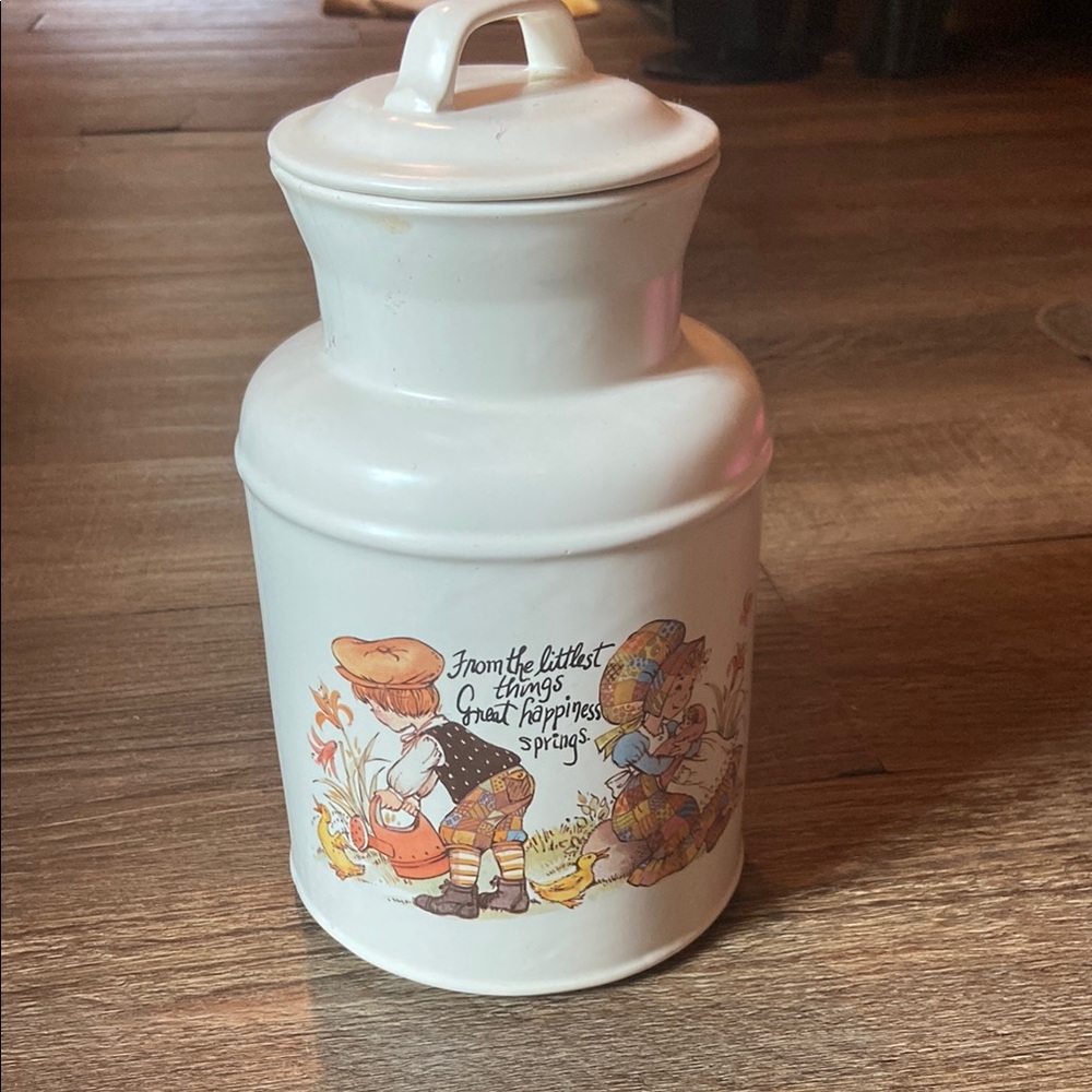Mccoy White Serveware Ceramic Canister with Vintage Charm cookie jar